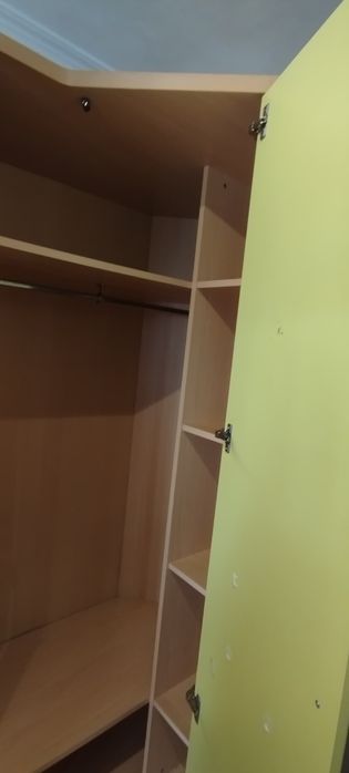 Roupeiro de canto