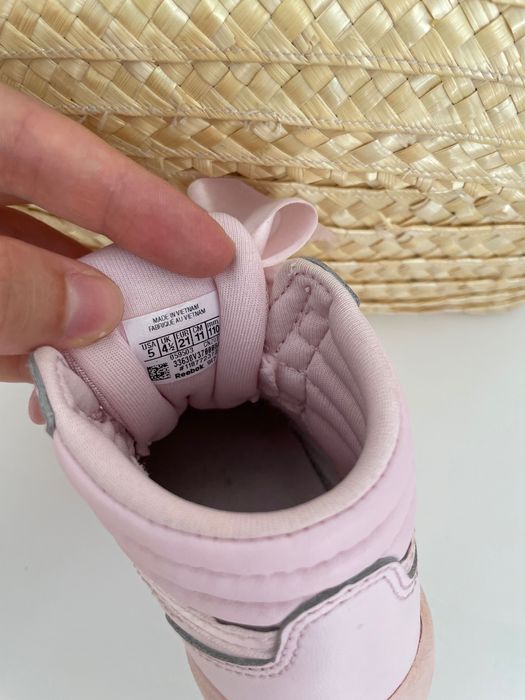 Sapatilhas rosa menina