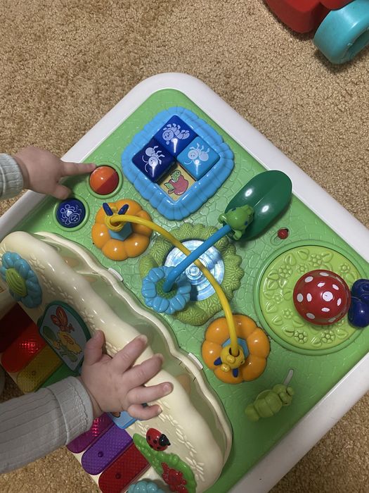 Ігровий центр Chicco піаніно столик розвиваючий