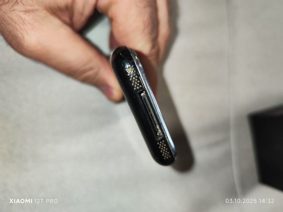 Продам Apple Iphone 2g 8 gb