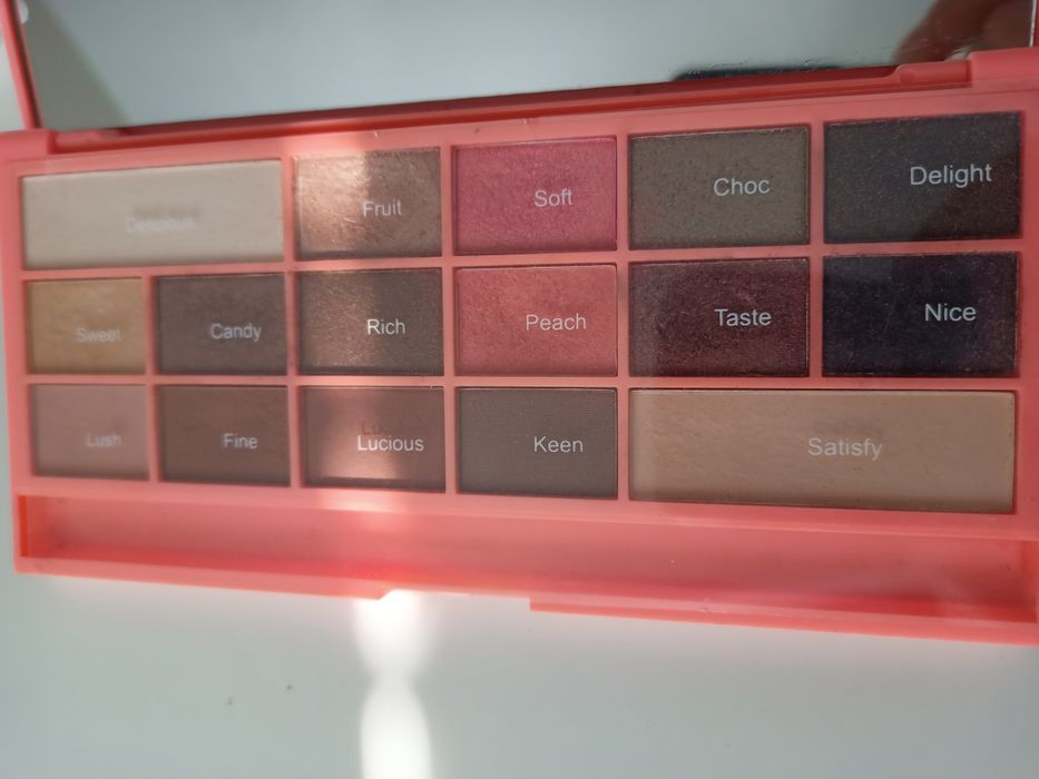 Paleta 16 cieni I LOVE MAKEUP
