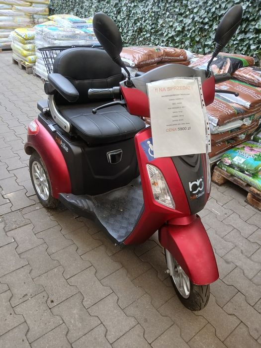 Wózek inwalidzki akumulatorowy na dużych kołach