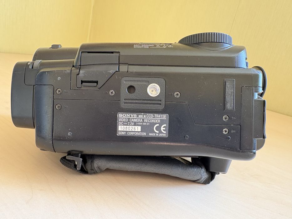 Sony Handycam CCD-TR415E Video8 + оригінальна сумка Samsonite