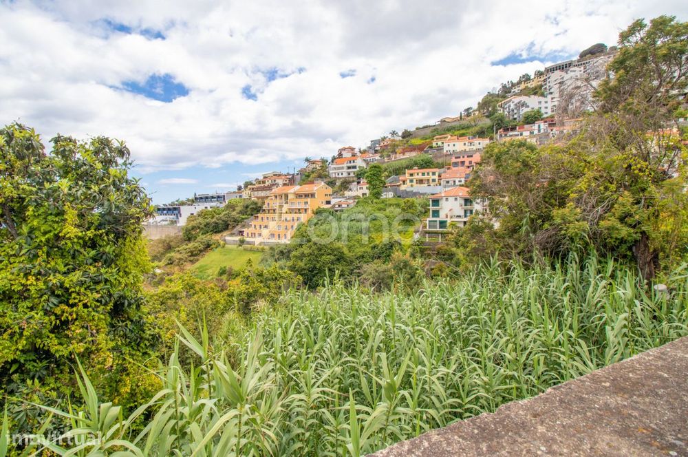 Terreno urbano na Quinta do Leme, Santo António