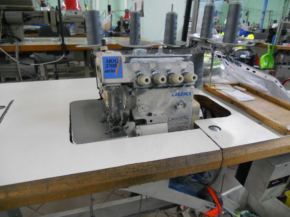 overlock JUKI MOG 3716 5-nitkowy