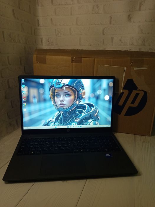 Ноутбук HP 250R G10 Intel Core 5 120U 10 ядер 24Gb RAM