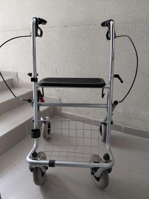 пропоную Інвалідні ходунки