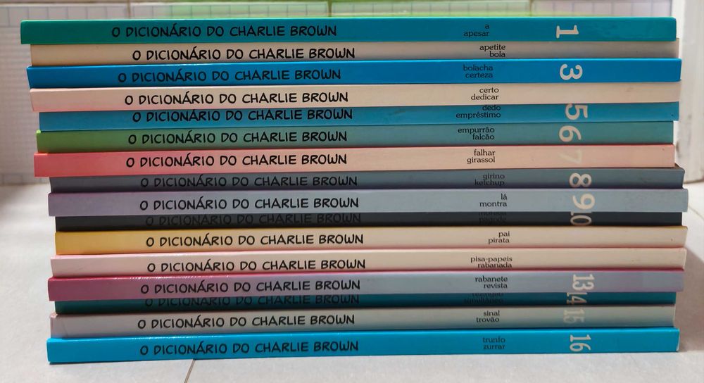 O Dicionário do Charlie Brown - 16 Volumes