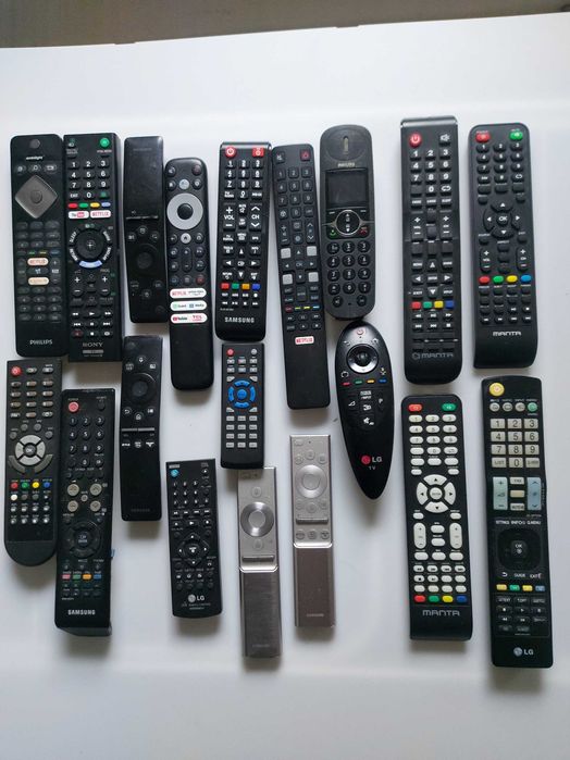 Płyty główne - płyty zasilające - logika - piloty-Oraz sprawne TV