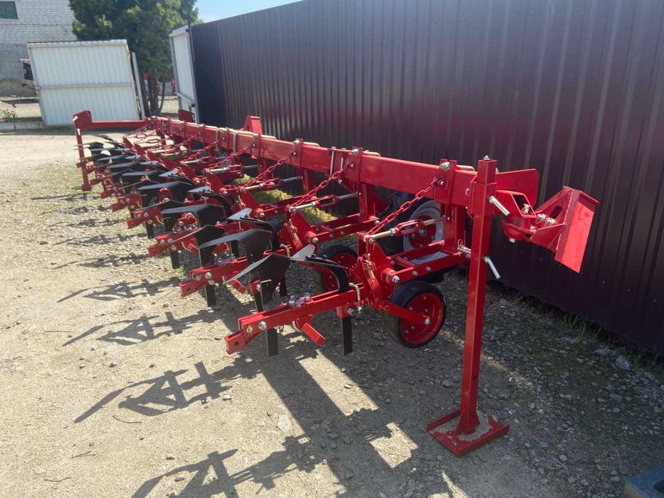 КРН 5,6 Культиватор міжрядний просапний прополочни Деметра Компенсація