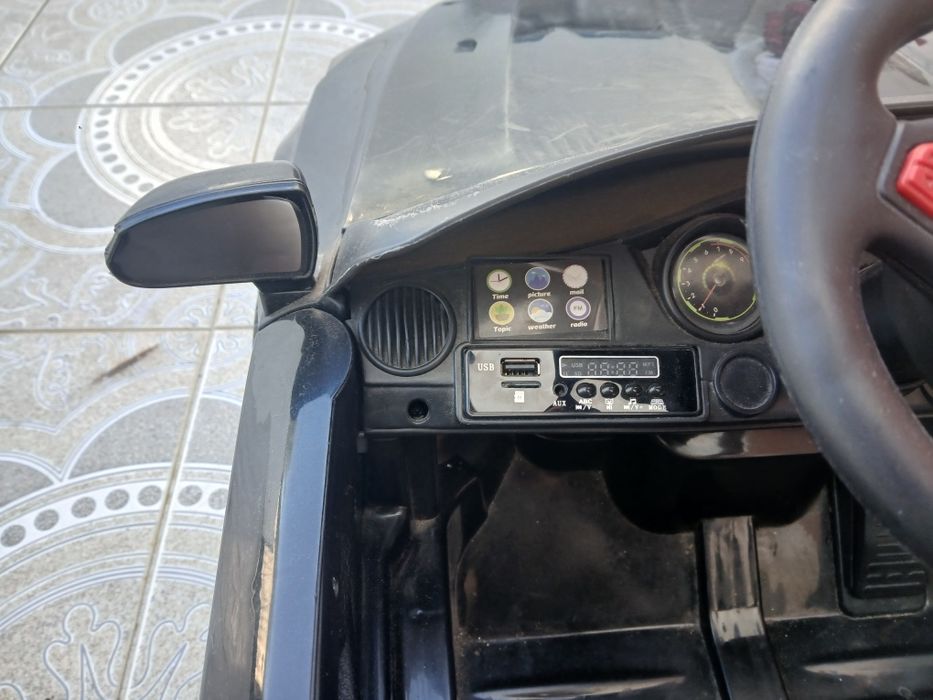 Carro de criança 12v com comando