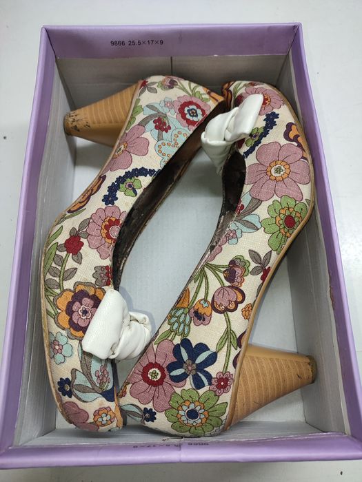 Sapatos Floridos GRAU