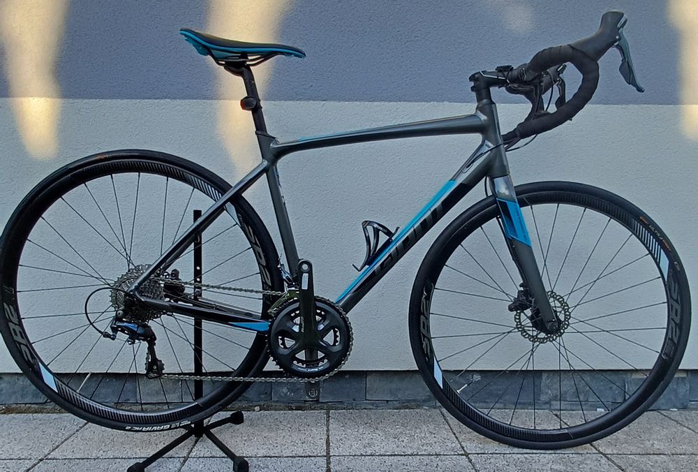 Rower Szosowy Giant Contend SL r.52