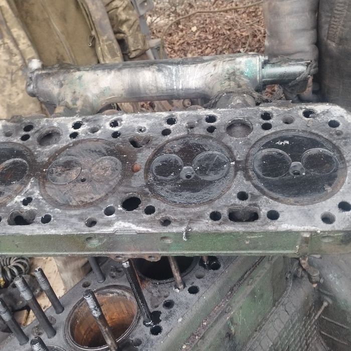 Колінчастий вал головка блоку ЮМЗ