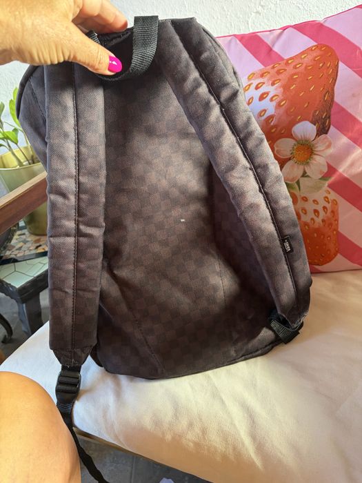 Mochila Vans usada mas bom estado ver fotos