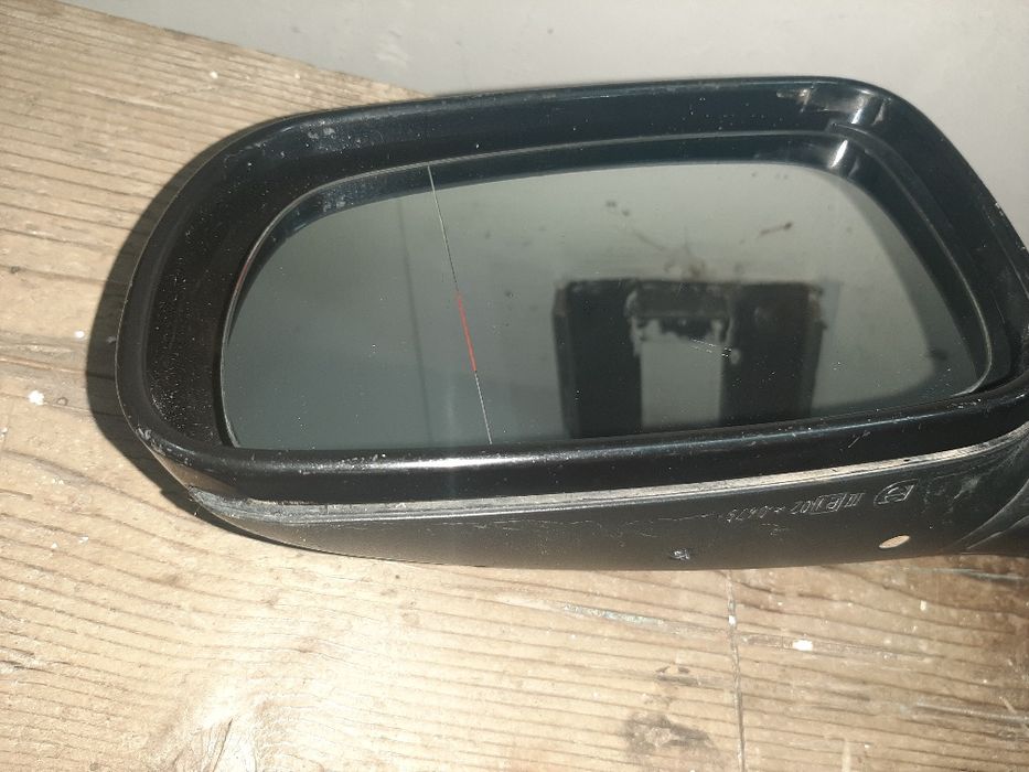 Праве дзеркало Volkswagen Golf 4  з ручним регулюванням (механічні)