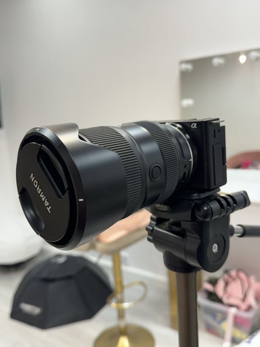 Sony ZV-E10 + dwa obiektywy + statyw