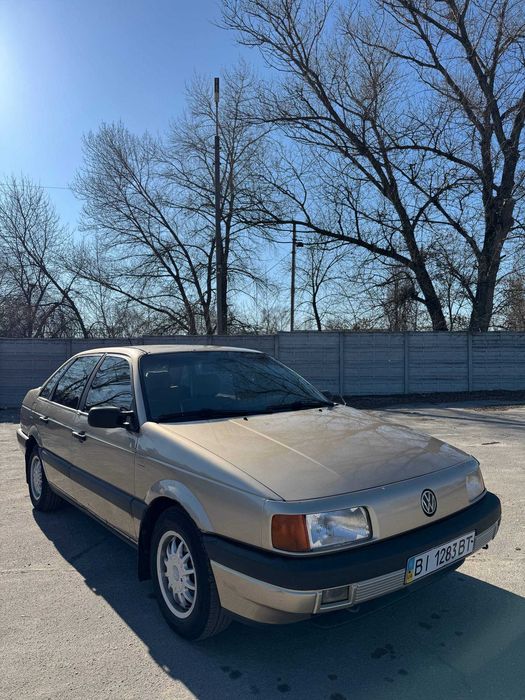 Продам VW Passat B3 1.8 RP