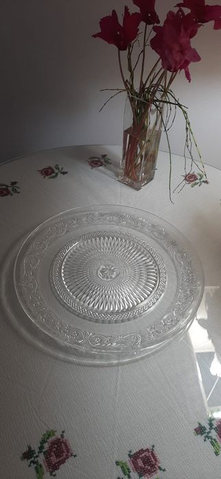 Pratos de vidro para bolos