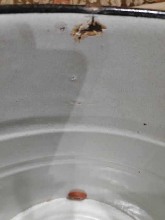 Каструля емальована велика