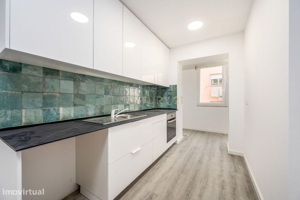 Apartamento T4 Duplex em Queluz, perto do Palácio Nacional, totalmente