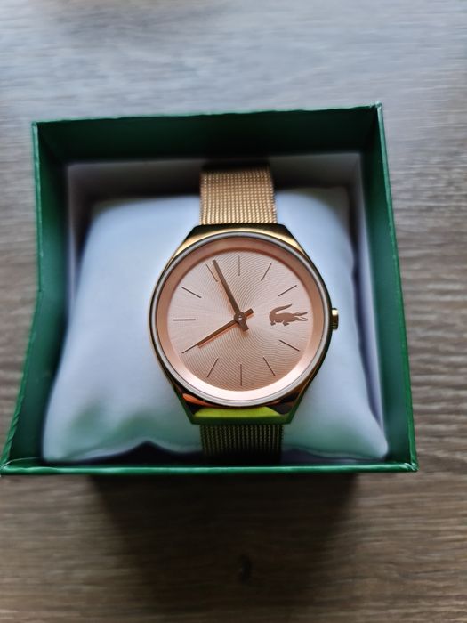 Zegarek damski firmy Lacoste- różowe złoto