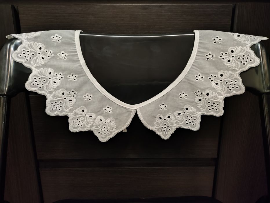 Комірець з мереживом. Накладні комірці