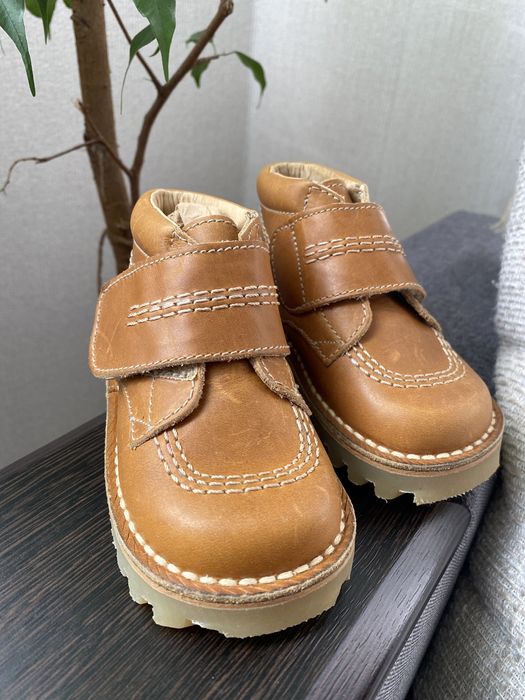 Дитячі черевики на весну шкіряні