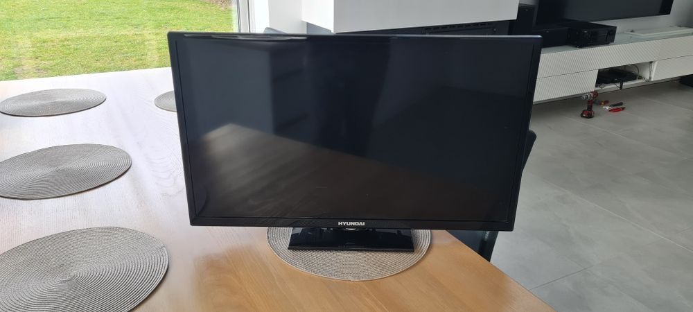 Telewizor 32 całe Hyunday FLM32TS349SMART 32" LED