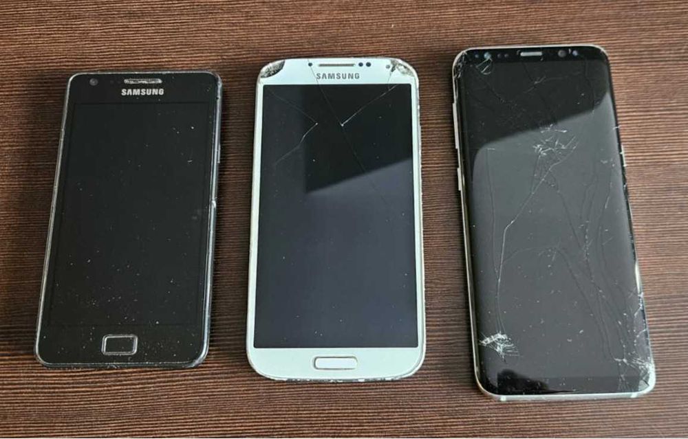 Trzy markowe używane telefony Samsung Galaxy S, S4 i S8