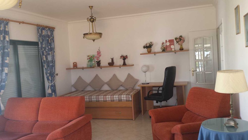 Algarve Quarteira, apartamento T-1 com piscina e churrasqueira, férias