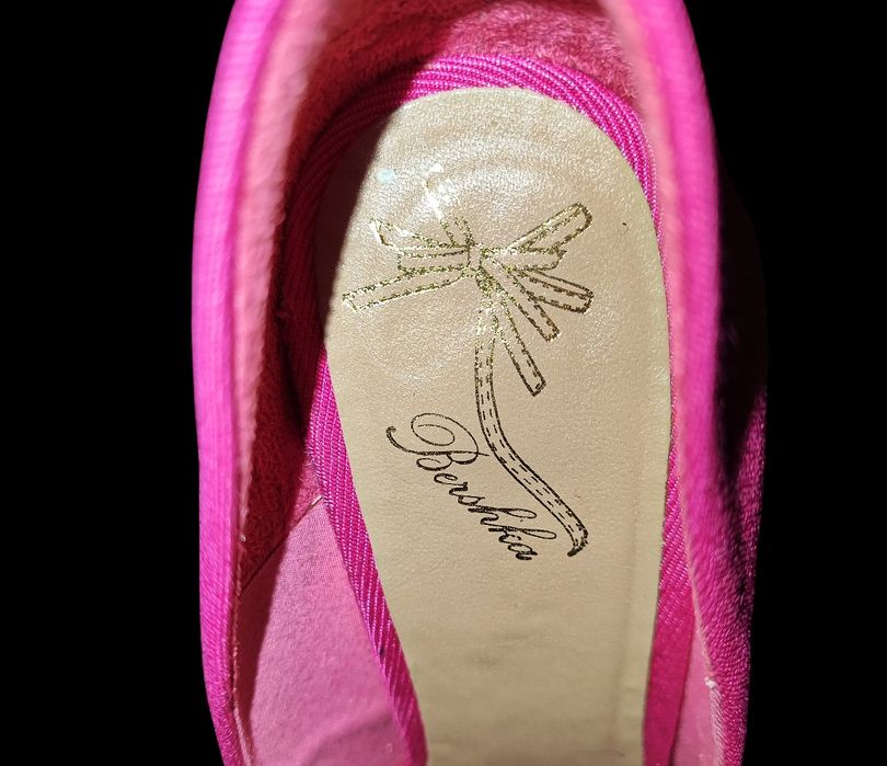 Buty damskie Bershka na platformie, rozmiar 37. Kolor fuksja.