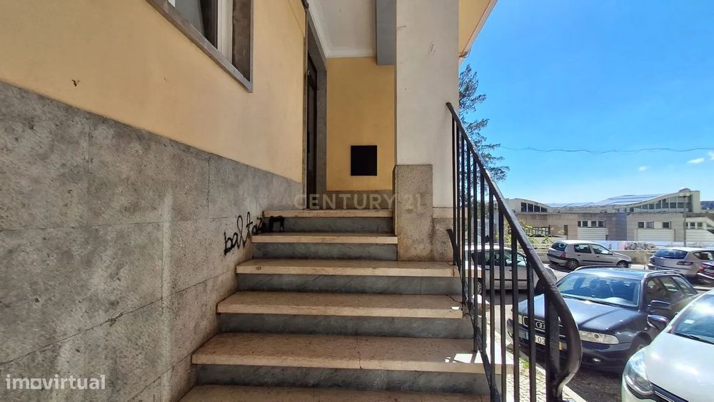 Apartamento T1 em Queluz, Sintra - Oportunidade Única! ACEITA PERMUTA
