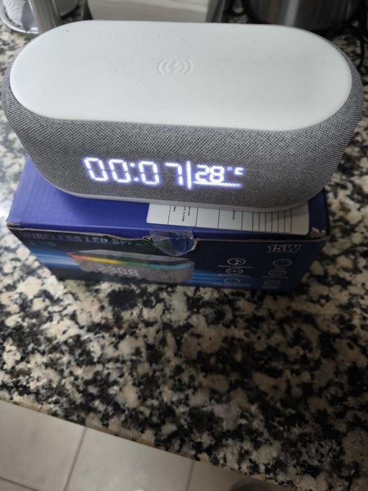 Wireless Led Speaker com Relógio