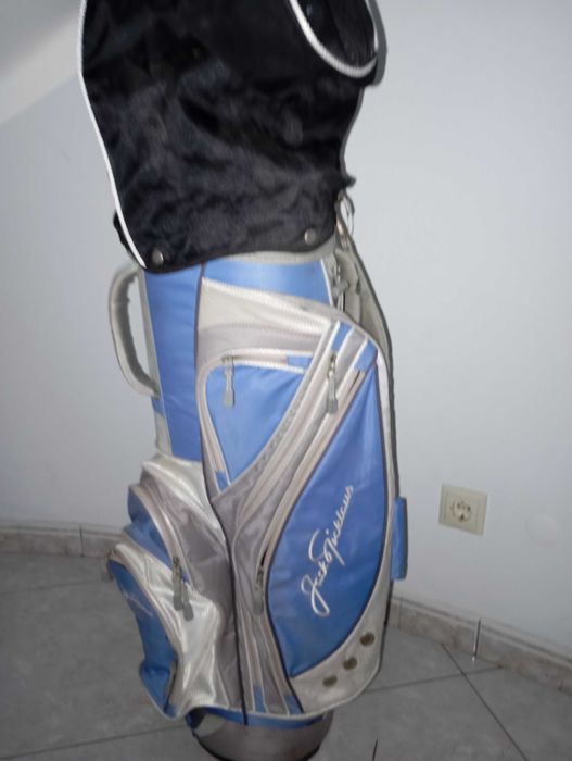 Paço de golfe e saco