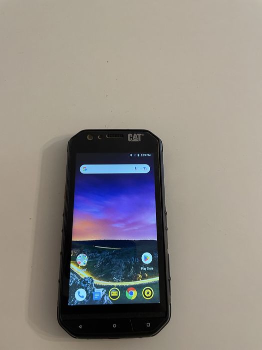 Sprzedam pancerny telefon cat