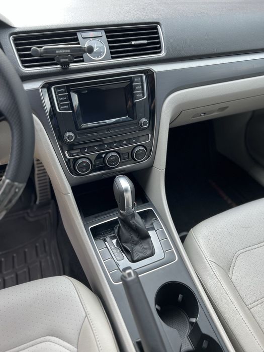 Volkswagen Passat B7 (NMS) R-line 1.8 2016р.
