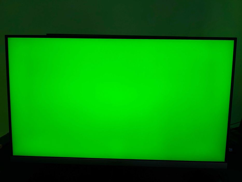 Samsung LU28R550 28″ — монітор 4K UHD IPS у хорошому стані