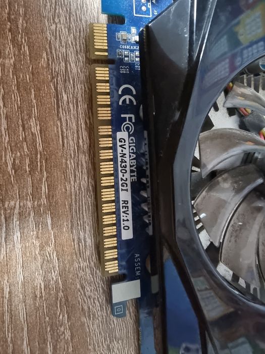 Відеокарта gigabyte gv-n440-2gi