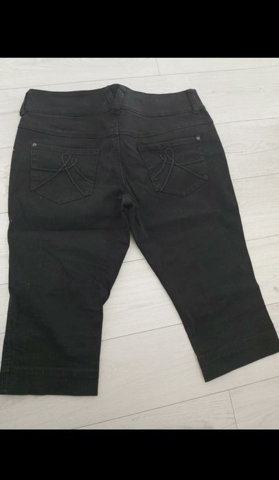 Czarne damskie jeansowe rybaczki Love Label L/40