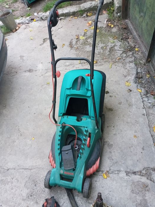 Запчасти, газонокосилка Bosch rotak 43 .