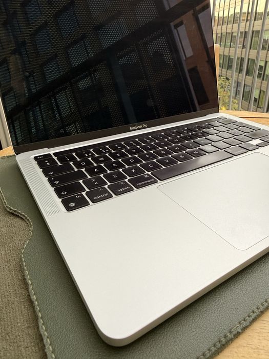 Macbook Pro 13” M2