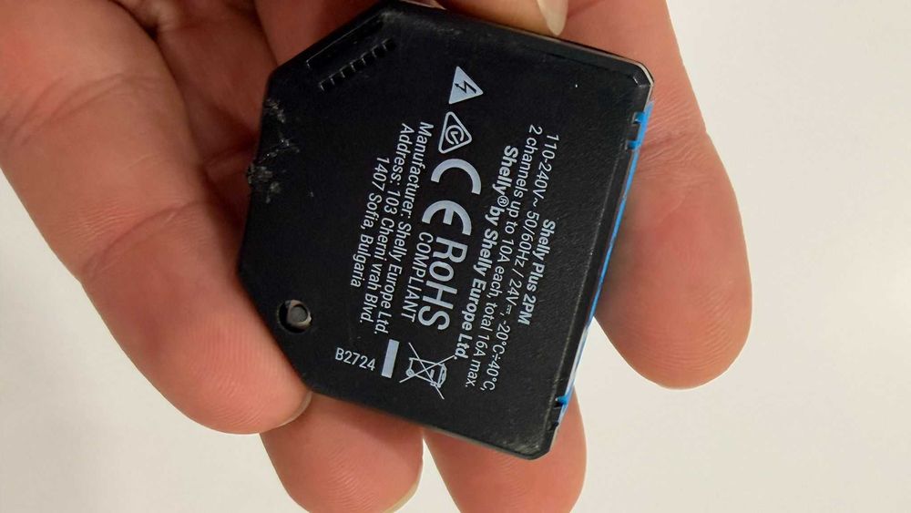 Shelly Plus 2PM – Relé Inteligente Wi-Fi (Controlo de Estores/Luzes)