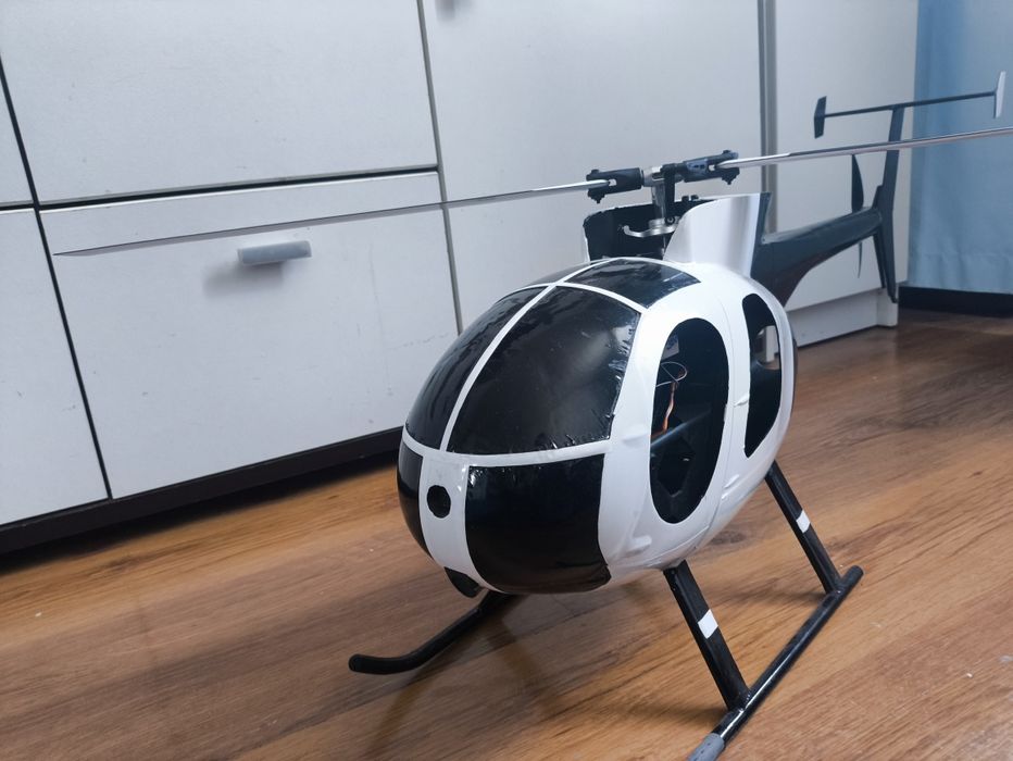 Model RC Helikopter Hughes MD500 w wersji KIT, kadłub i akcesoria Flywing rozmiar 470
