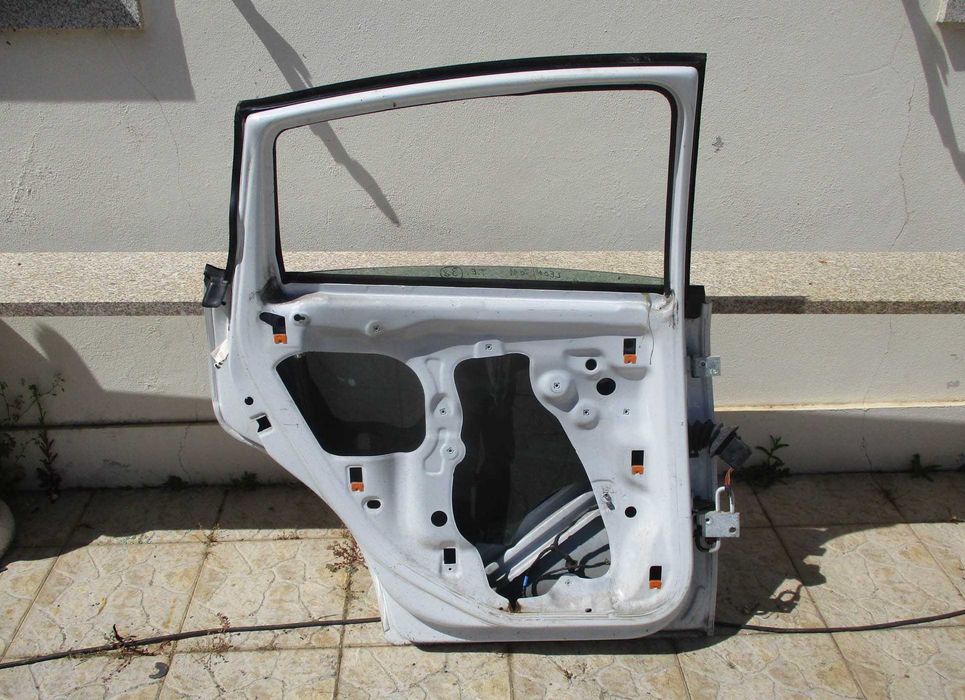 Porta trás esquerda para Seat Leon 1P (2011) branca 2005-2012