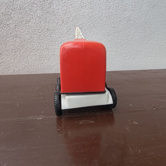 Koparka zabawka z prl-u