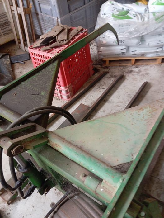 Forquilha para empilhador ou trator agrícola