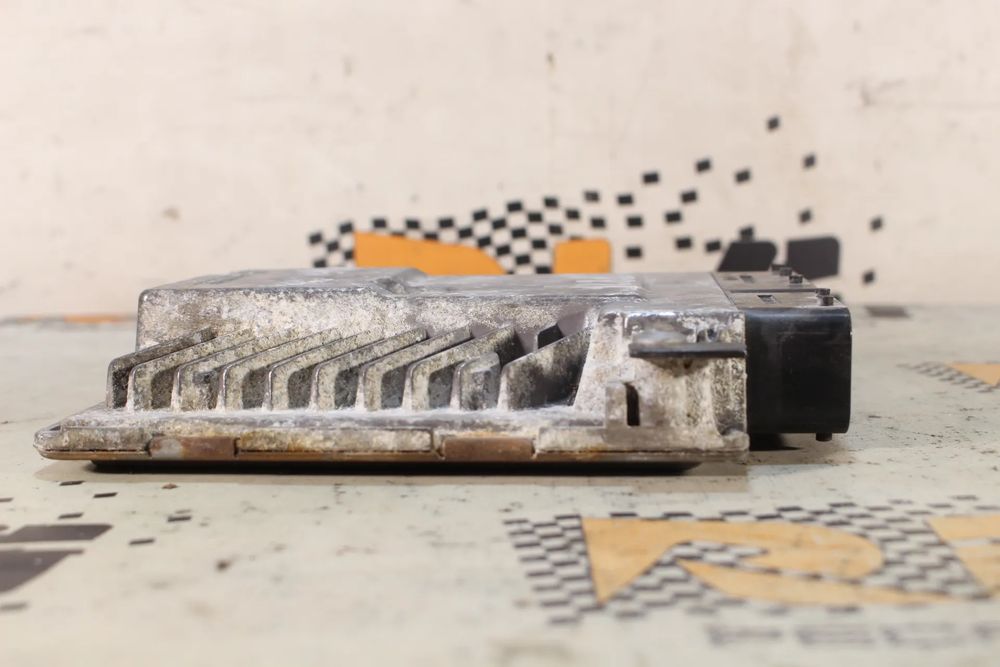 Centralina motor / ECU VOLKSWAGEN Passat (3C2)