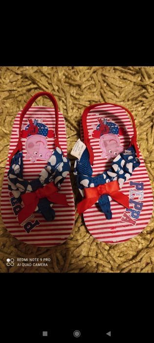 Śliczne buciki dla dziewczynki