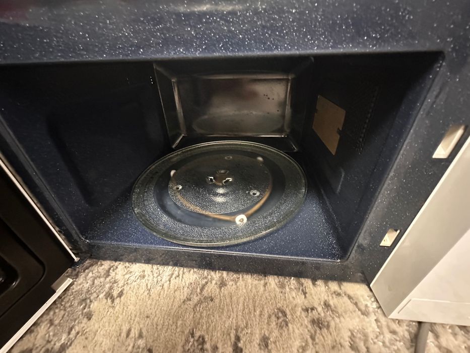 Мікрохвильова піч Samsung